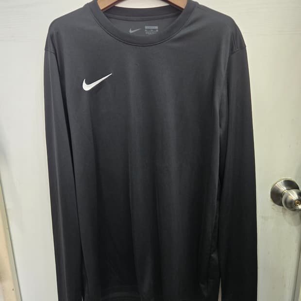 105,XL )) NIKE 나이키 블랙 긴팔티셔츠! 깔끔한 디자인~