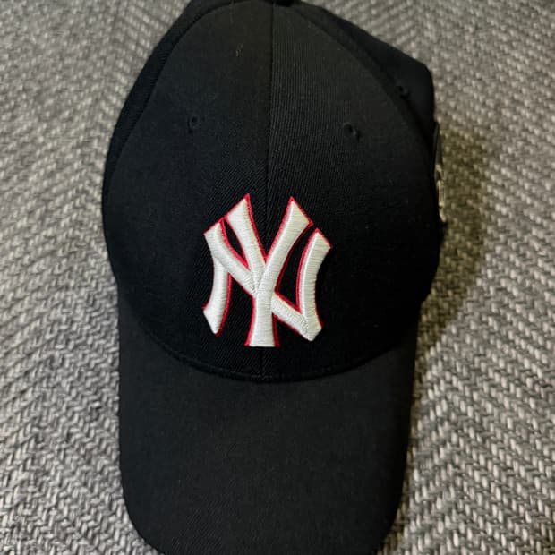 뉴에라 양키스 캡 블랙