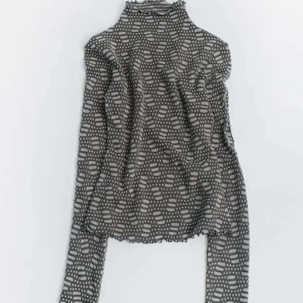 999 휴머니티닷 패턴드 롱슬리브