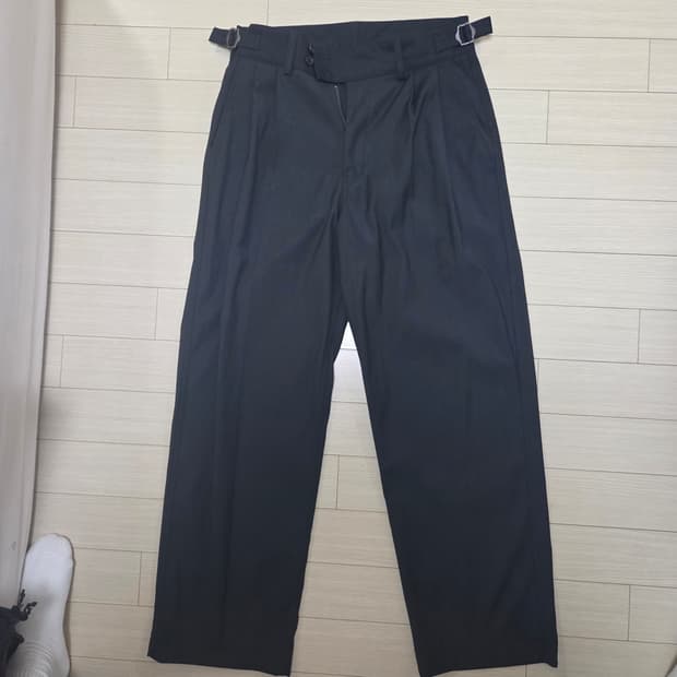 23aw 어나더오피스 산티아고 슬랙스 차콜 2