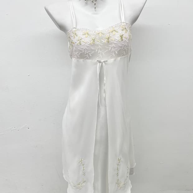 화이트페어리 자수 슬립