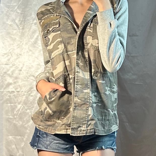 y2k camo sweat hood zip-up