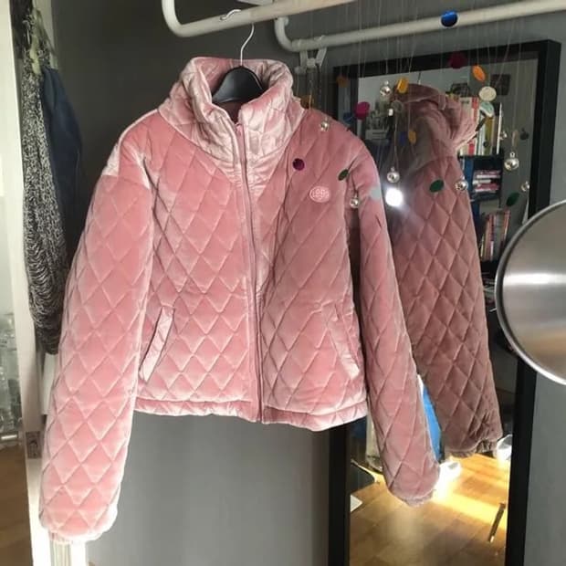 어글리섀도우 핑크 벨벳 패딩