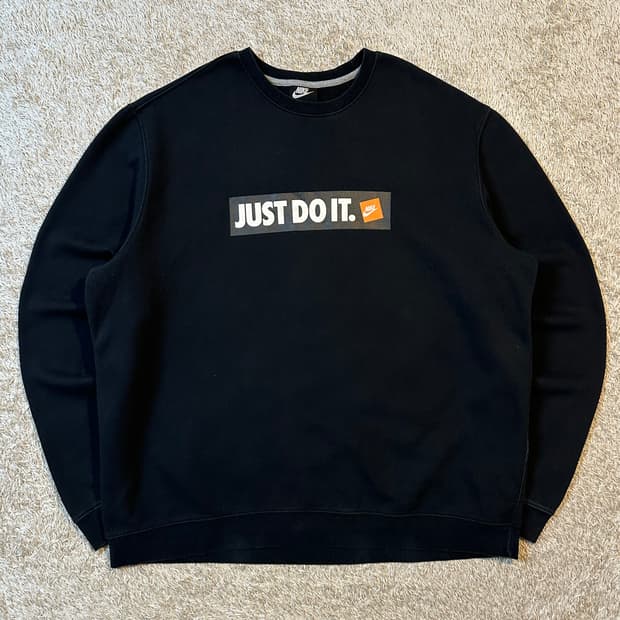 나이키 NIKE 저스트두잇 기모 맨투맨 블랙