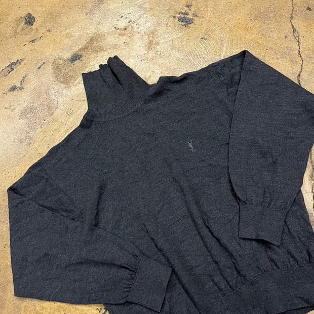 [정품/95] 입생로랑 블랙 터틀넥 니트 b16