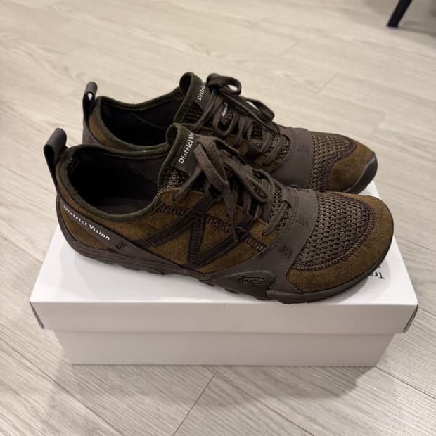 [275] 뉴발란스 x 디스트릭트 비전 MT10O 데저트 팜