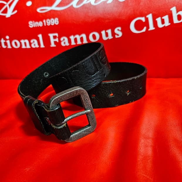 켈빈클라인 00's  y2k 빈티지 레터링 워시드 가죽 벨트