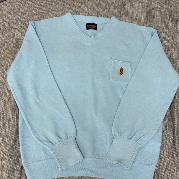 CREST MERINO WOOL V-NECK / Sky Blue (L)