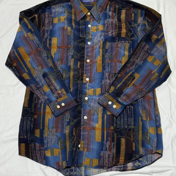 CARBIA 아티스틱 추상 그래픽 패턴 셔츠