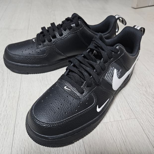 나이키 에어포스 유틸리티 블랙 270