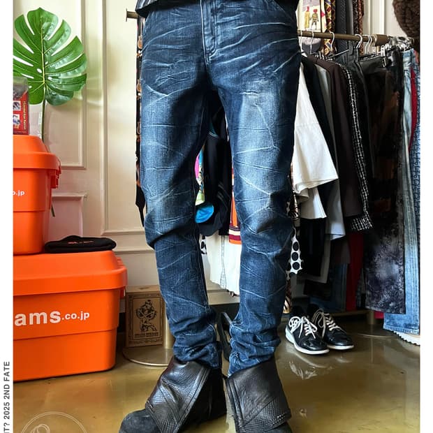 90-00s Semantic Design Curved Denim