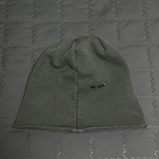 Skylrk 비니 Ash