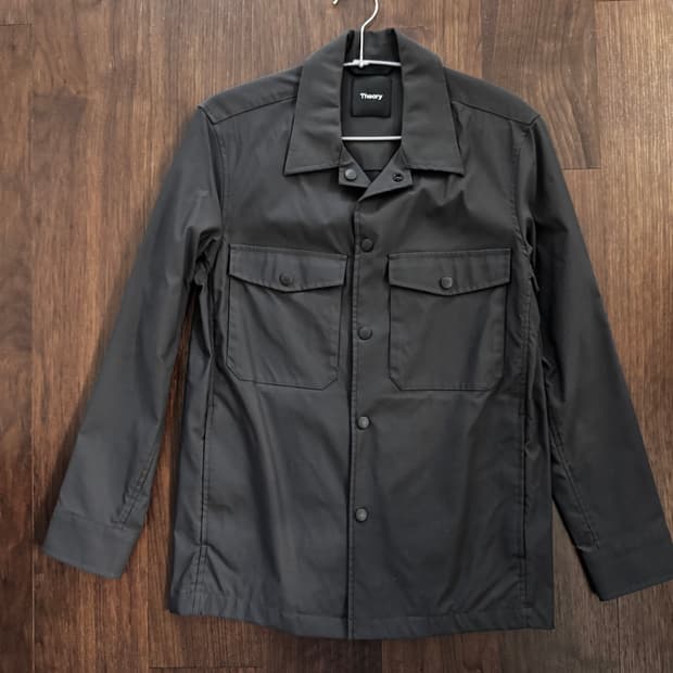 띠어리 챠콜 똑딱 단추 셔츠