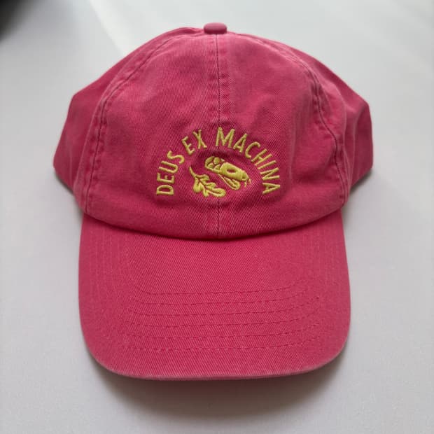 데우스 엑스 마키나 자수 볼캡 모자 (Deus Ex Machina)