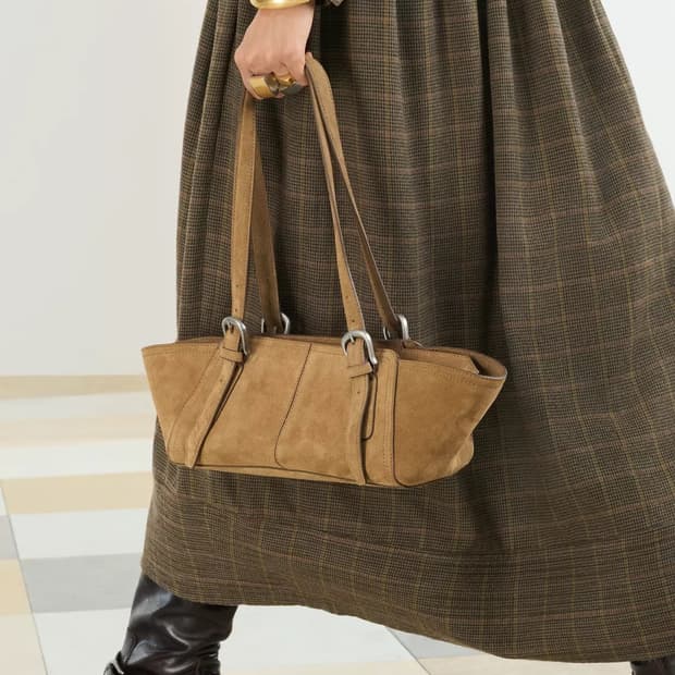 자라 스웨이드 레더 숄더 백