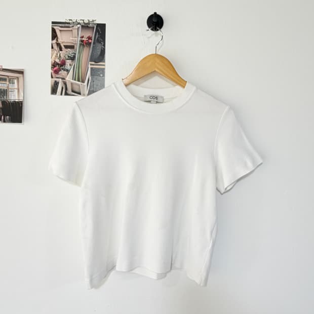 [S] COS 코스 크롭 반팔티셔츠
