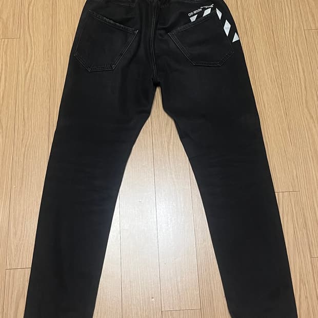 Off-White 블랙 데님 31사이즈