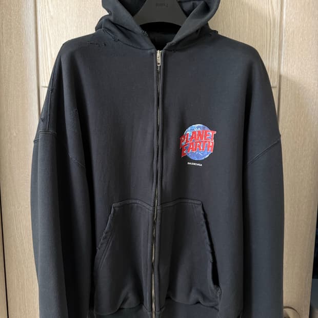 발렌시아가 플래닛어스 후드집업 L