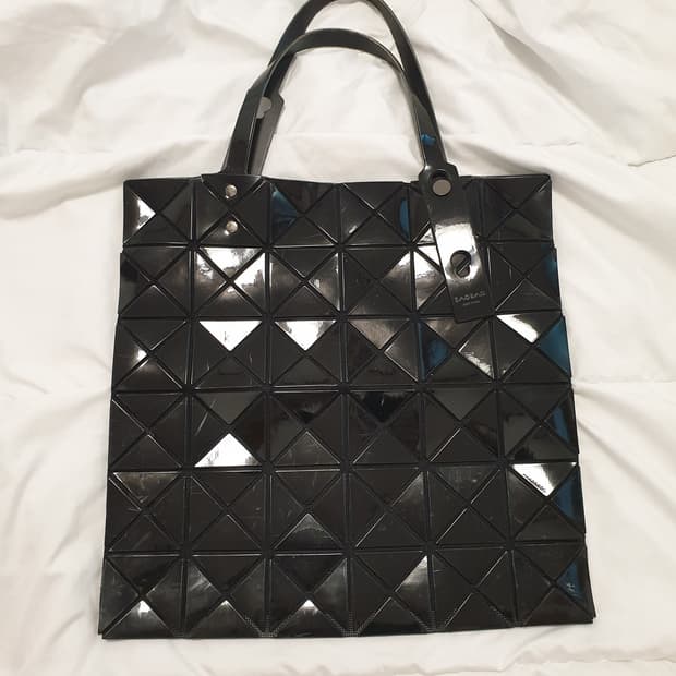 정품) 바오바오 블랙 루센트백 