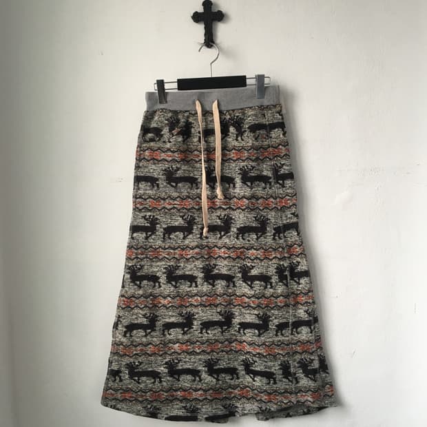 Nordic pattern skirt