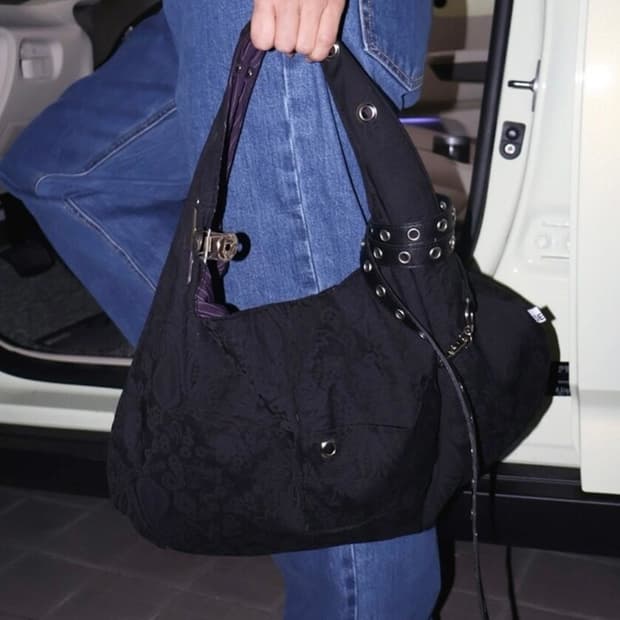 뎁크 EYELET JACQUARD BAG 자카드백 블랙