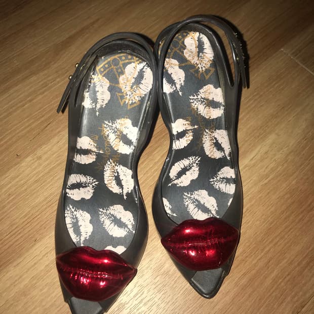 비비안 웨스트우드 멜리사 펌프스 37