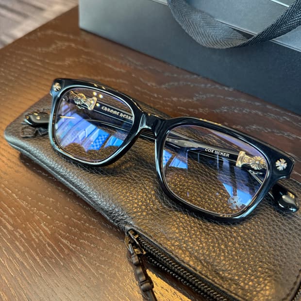 크롬하츠 콕스어커 블랙 실버