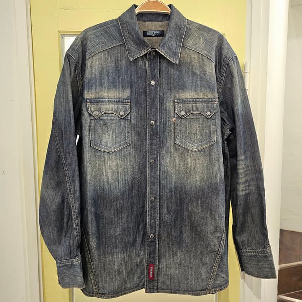 Bangbang 워싱 절개 데님셔츠