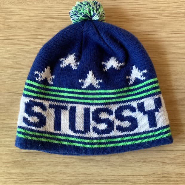 스투시 방울비니