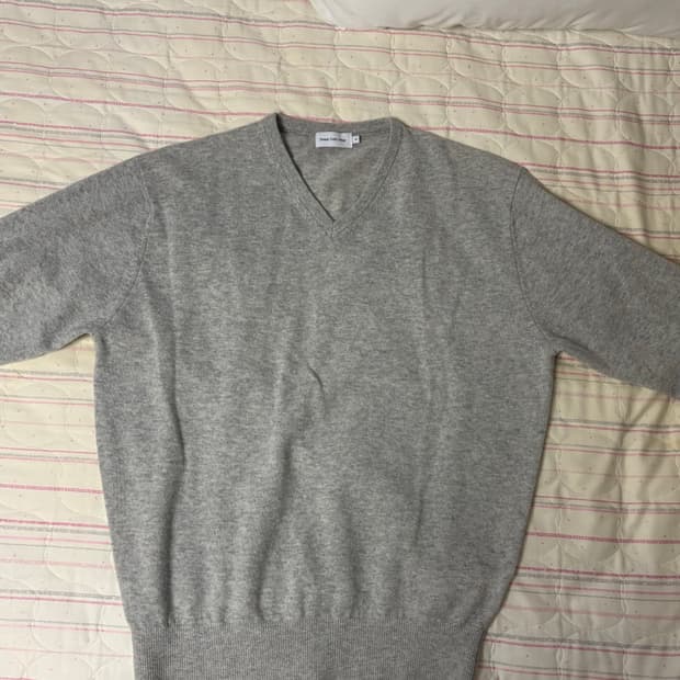 스테디 에브리웨어 스탠다드 울 브이넥 니트 3사이즈