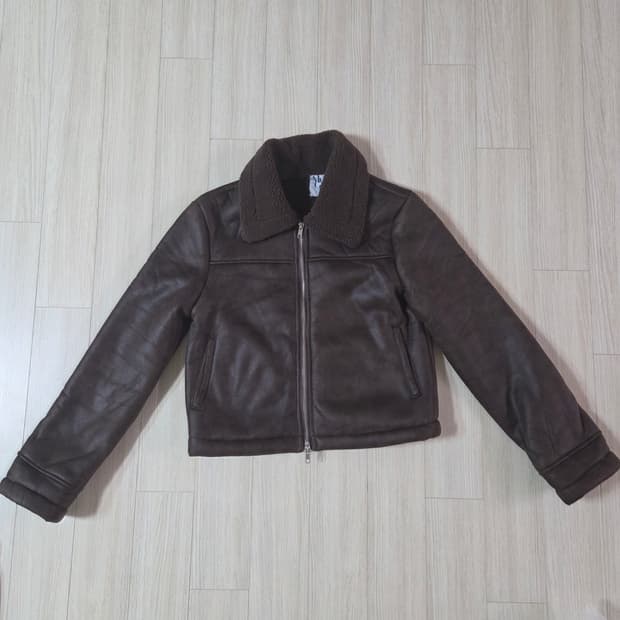 (실착1회) 브라운 크롭 무스탕