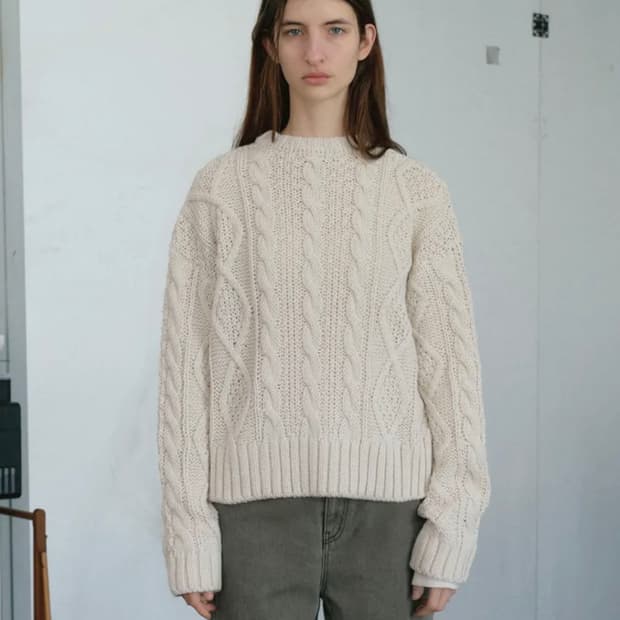 포저 아이보리 케이블 니트