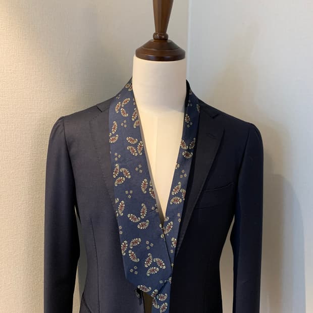 샤넬(CHANEL) 페이즐리 명품넥타이 최상급 A+ 100실크 클래식룩