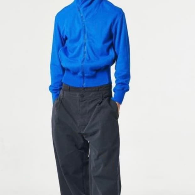 누마레 ee 커브드 후드집업 블루