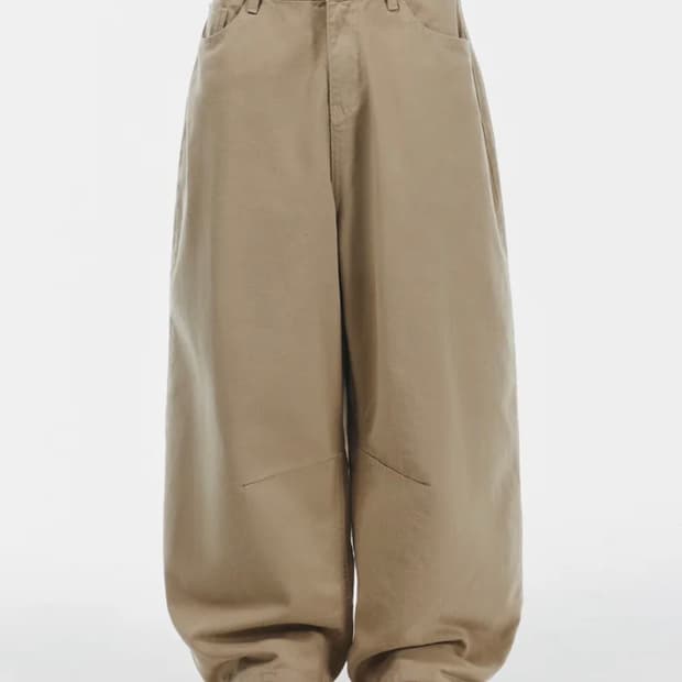 시그니처 와이드 커브드 다트 코튼 팬츠 베이지