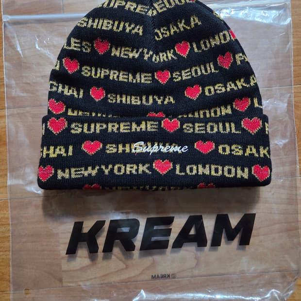 새상품 슈프림 하트 월드시티로고 비니 블랙