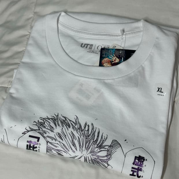 유니클로 슈에이샤 UT 주술회전 [XL]