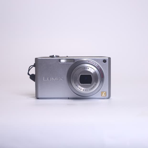 파나소닉 루믹스 FX33 실버 (라이카 C-LUX3 동일 모델)