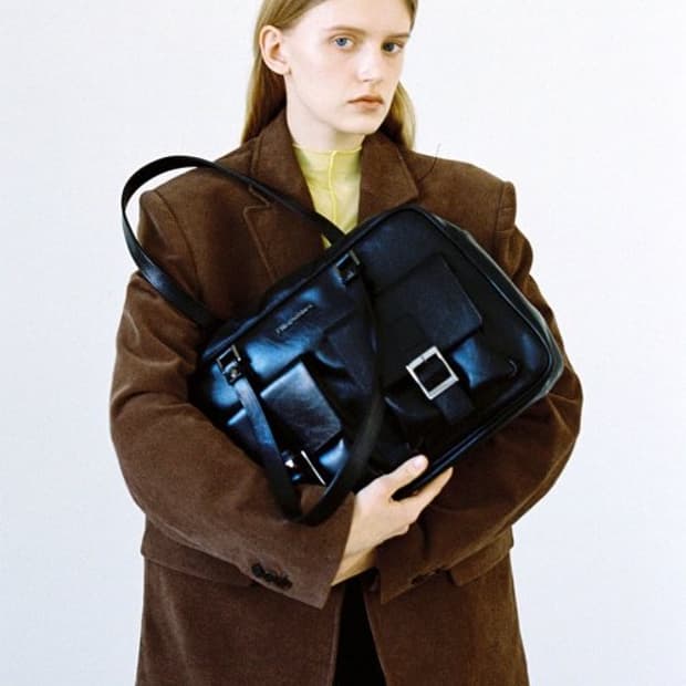필인더블랭크 Trapezoid PK Shoulder Bag 숄더백