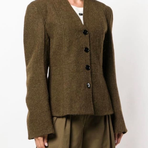 여성 르메르 18fw 자켓 삽니다 