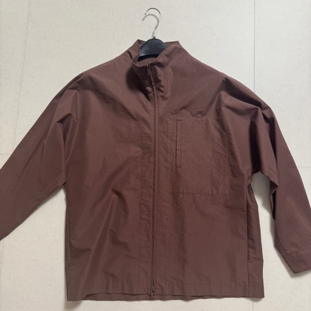 옴므플리세 24시즌 브라운 바람막이 3