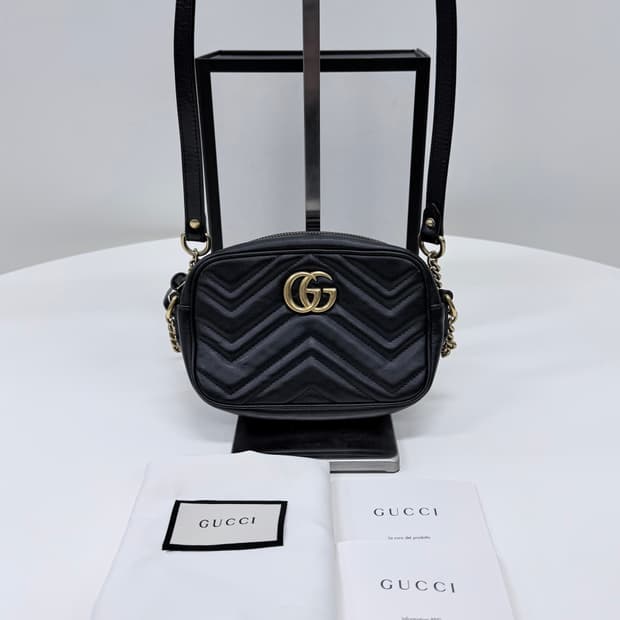 [A+급/미니] 구찌 GG 마몬트 마틀라세 크로스백 블랙