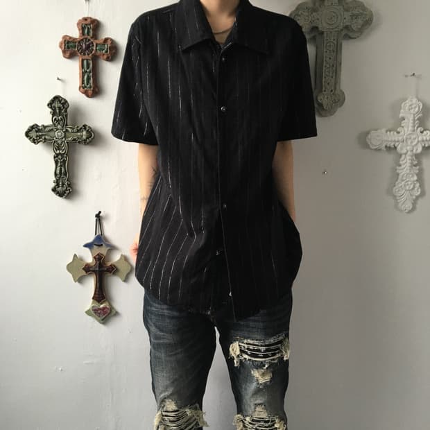 Stripe pattern shirt