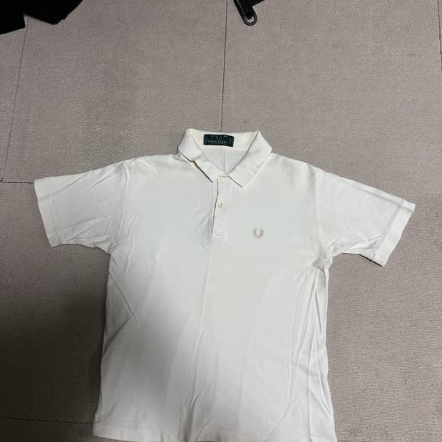 프레드페리 카라티 