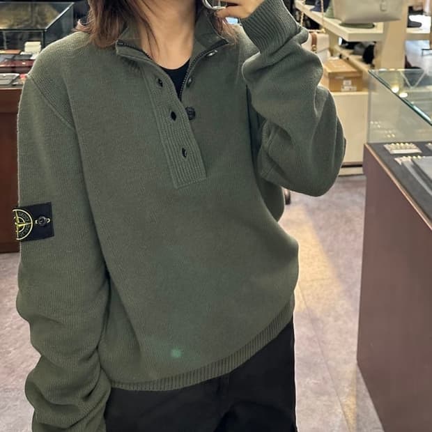 Stone Island 스톤아일랜드 버튼 니트 하프 집업