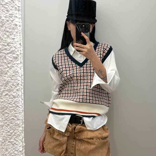 빈티지 브이넥 베스트