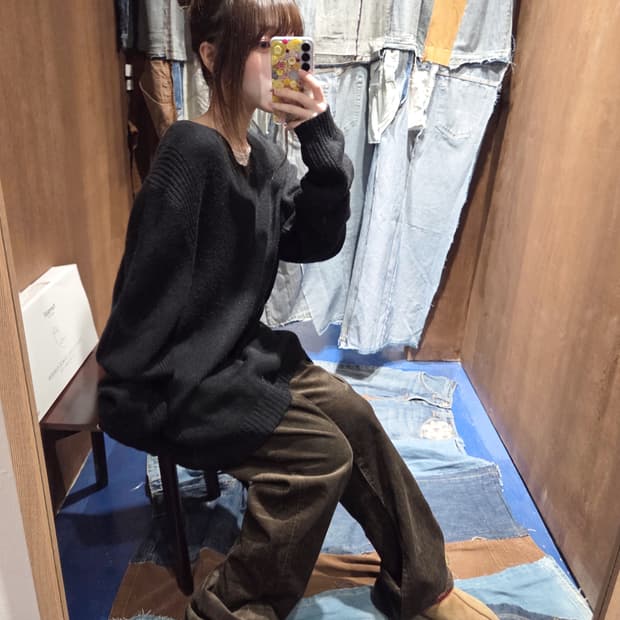 AlX 아르마니 익스체인지 블랙 캐시미어 브이넥 니트