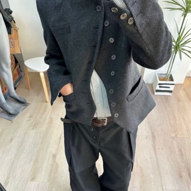 Slight Vogue 사선 테일러드 울 자켓