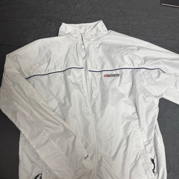 나이키 트랙 클럽 스톰핏 러닝 자켓 써밋 화이트 - 아시아