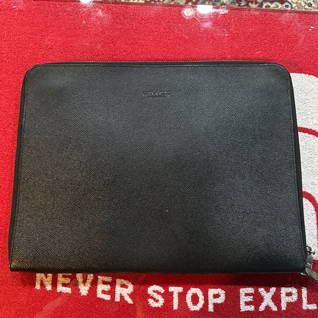 코치 사피아노 레더 클러치백